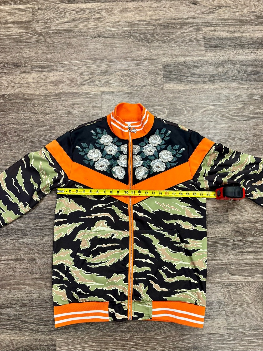 Reason NYC Men’s L Tiger Camo Floral Embroidered Track Jacket Orange - Picture 5 of 7
